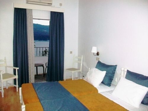 Mirini Hotel 3*
